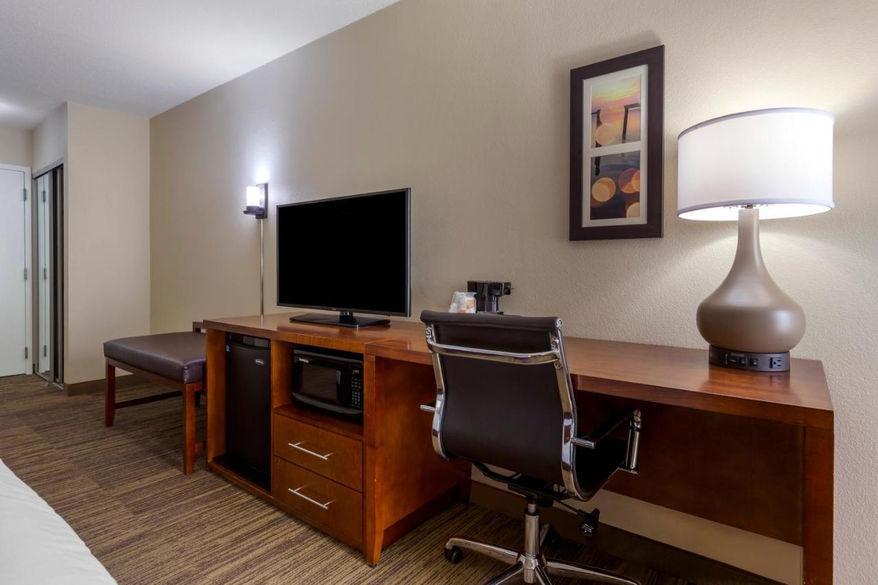 Comfort Inn University Durham - Chapel Hill Eksteriør billede