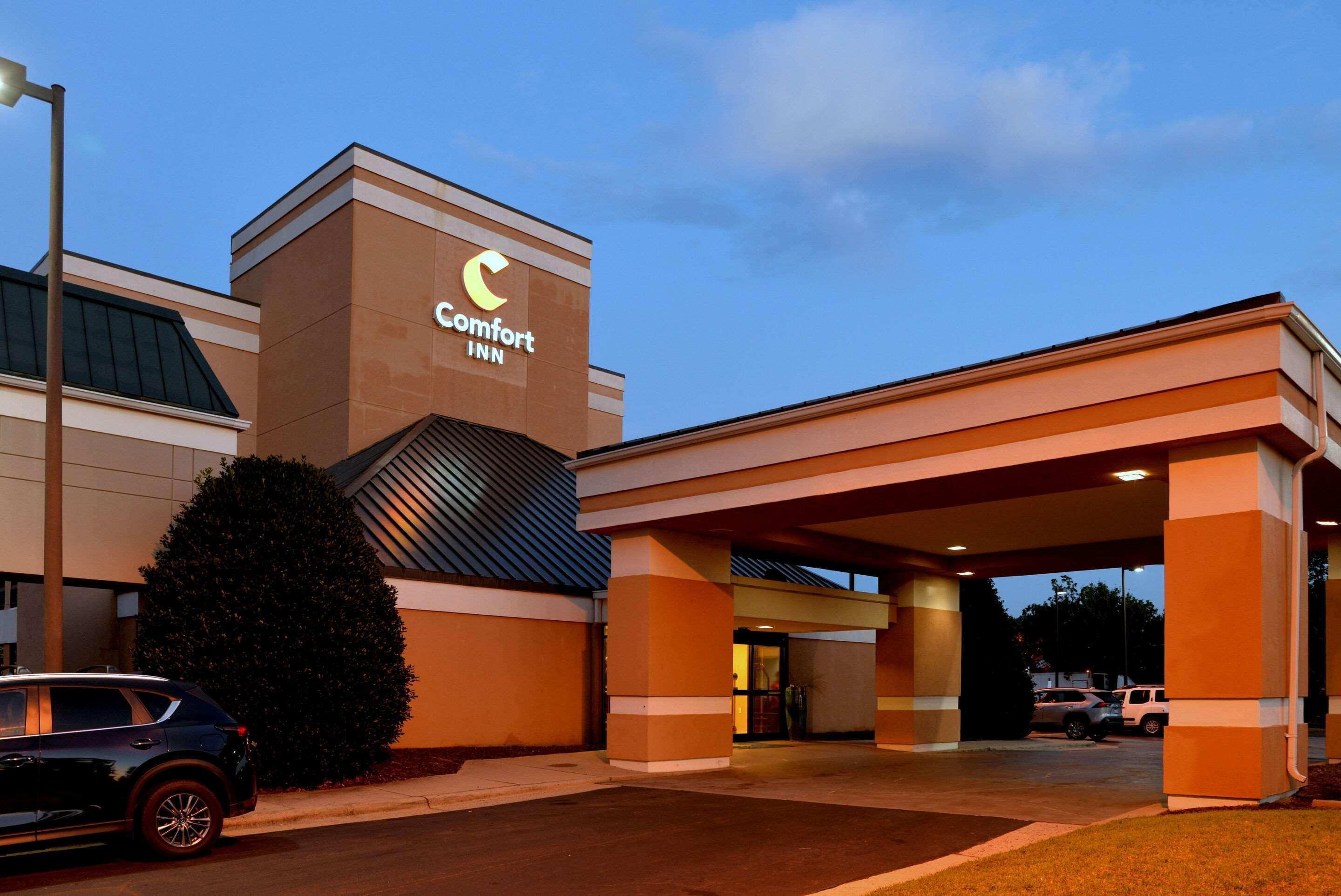 Comfort Inn University Durham - Chapel Hill Eksteriør billede