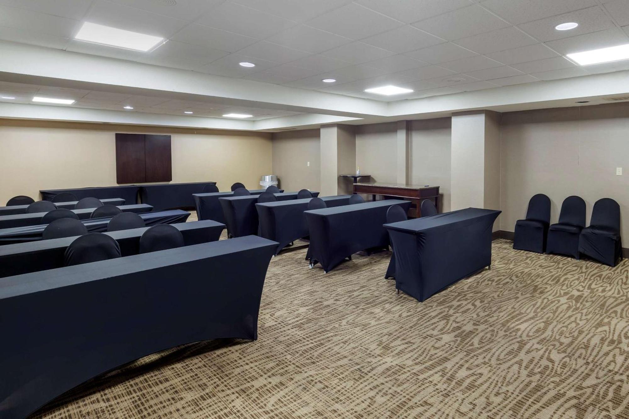 Comfort Inn University Durham - Chapel Hill Eksteriør billede