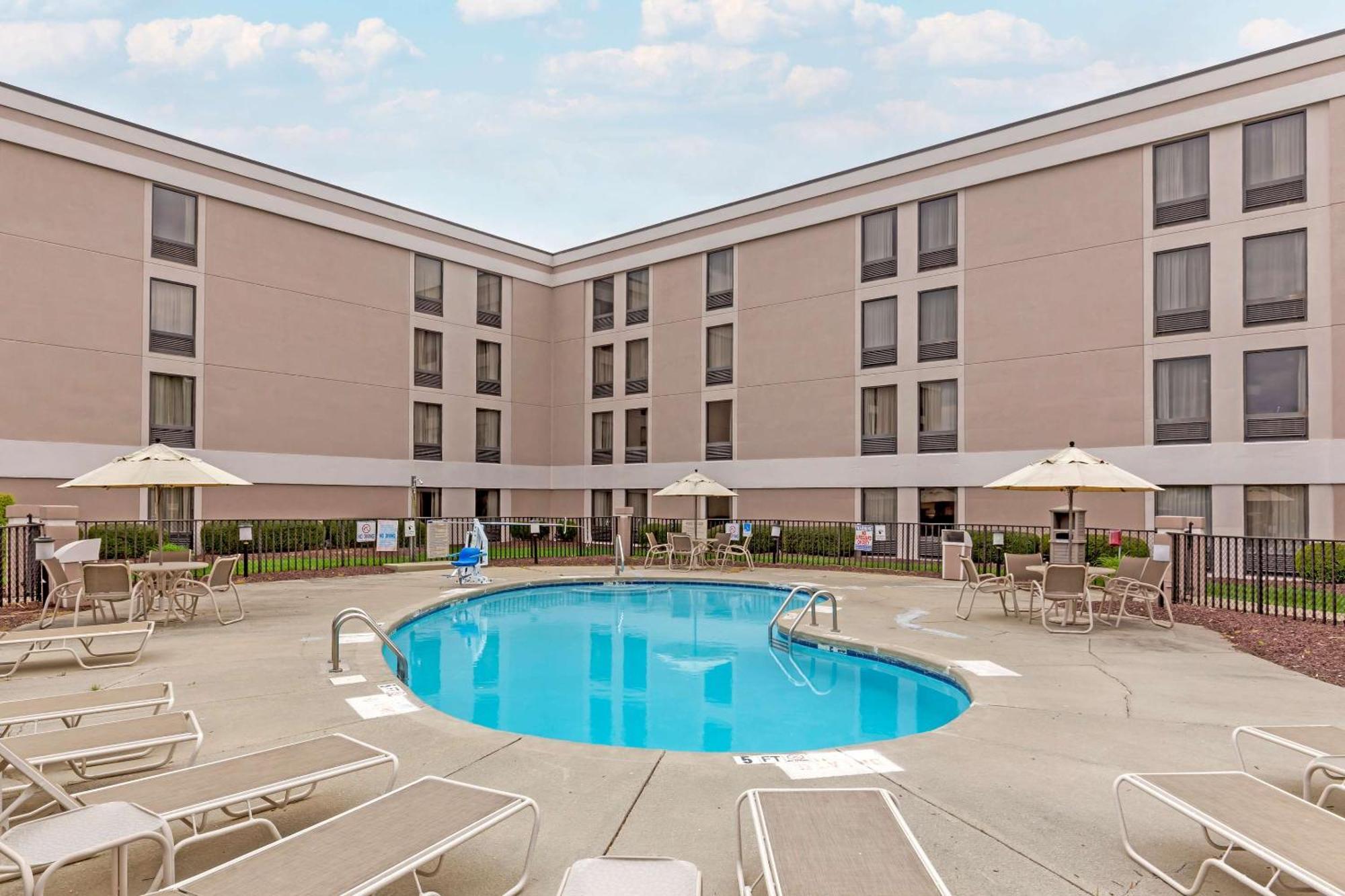Comfort Inn University Durham - Chapel Hill Eksteriør billede
